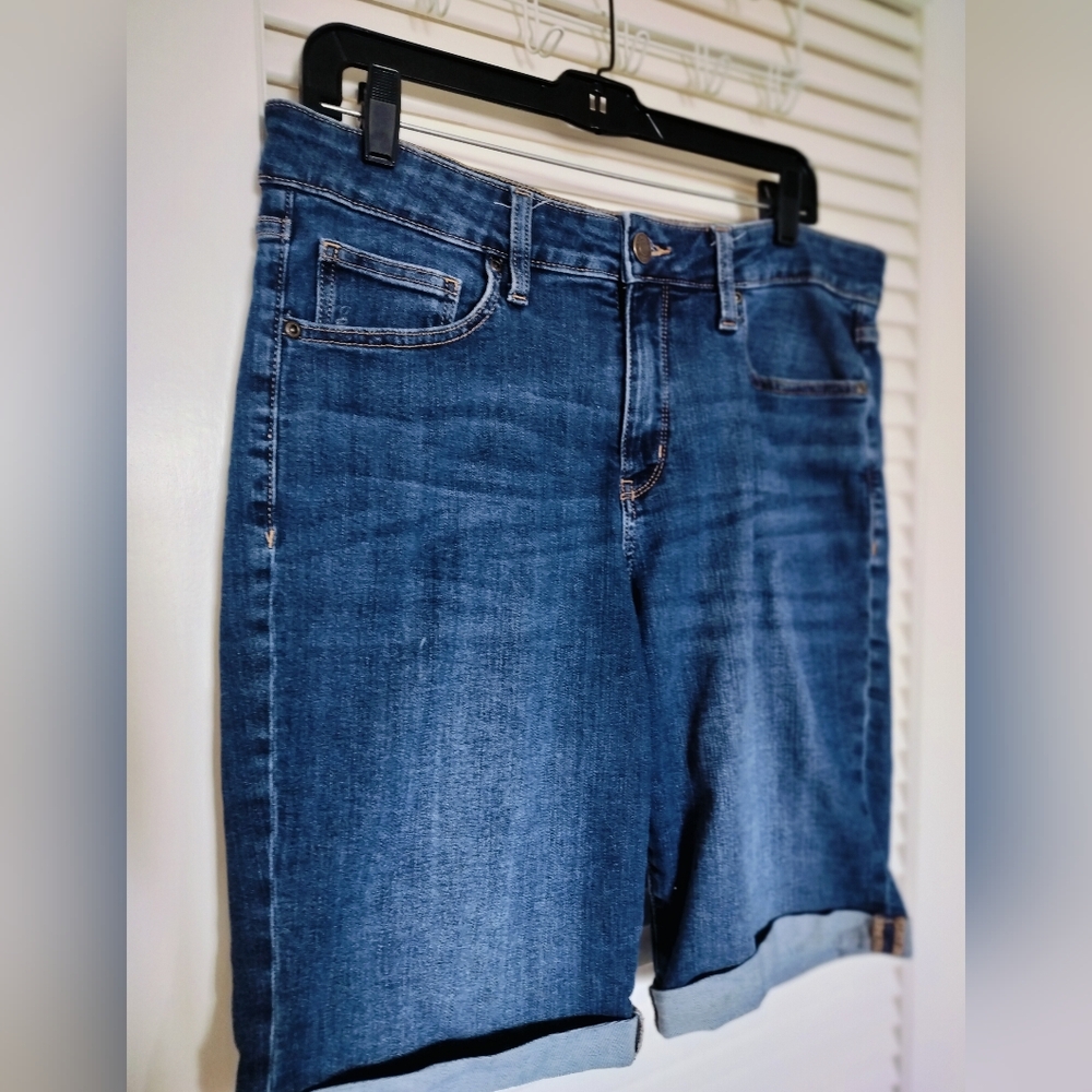 St John's Bay Women's Bermuda Jean Shorts Size 12